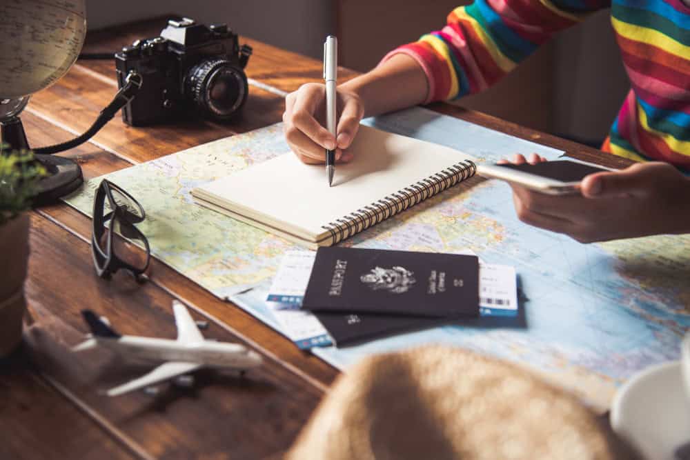 Americans Think These Tricks Save Money But Europeans Know Better: 9 American Travel “Hacks” Europeans Secretly Laugh At 8 9 American Travel ‘Hacks 5