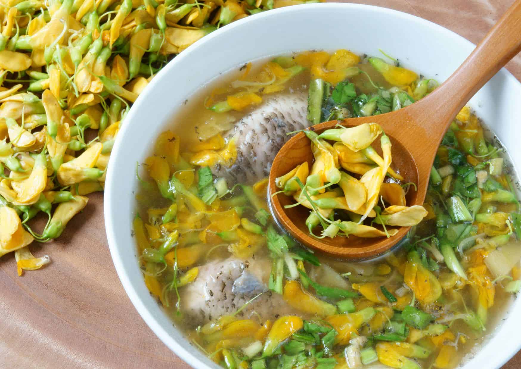10 Vietnamese Dinners That Belong on Every Food Lover’s Bucket List 7 Canh Chua (Vietnamese Sour Soup)