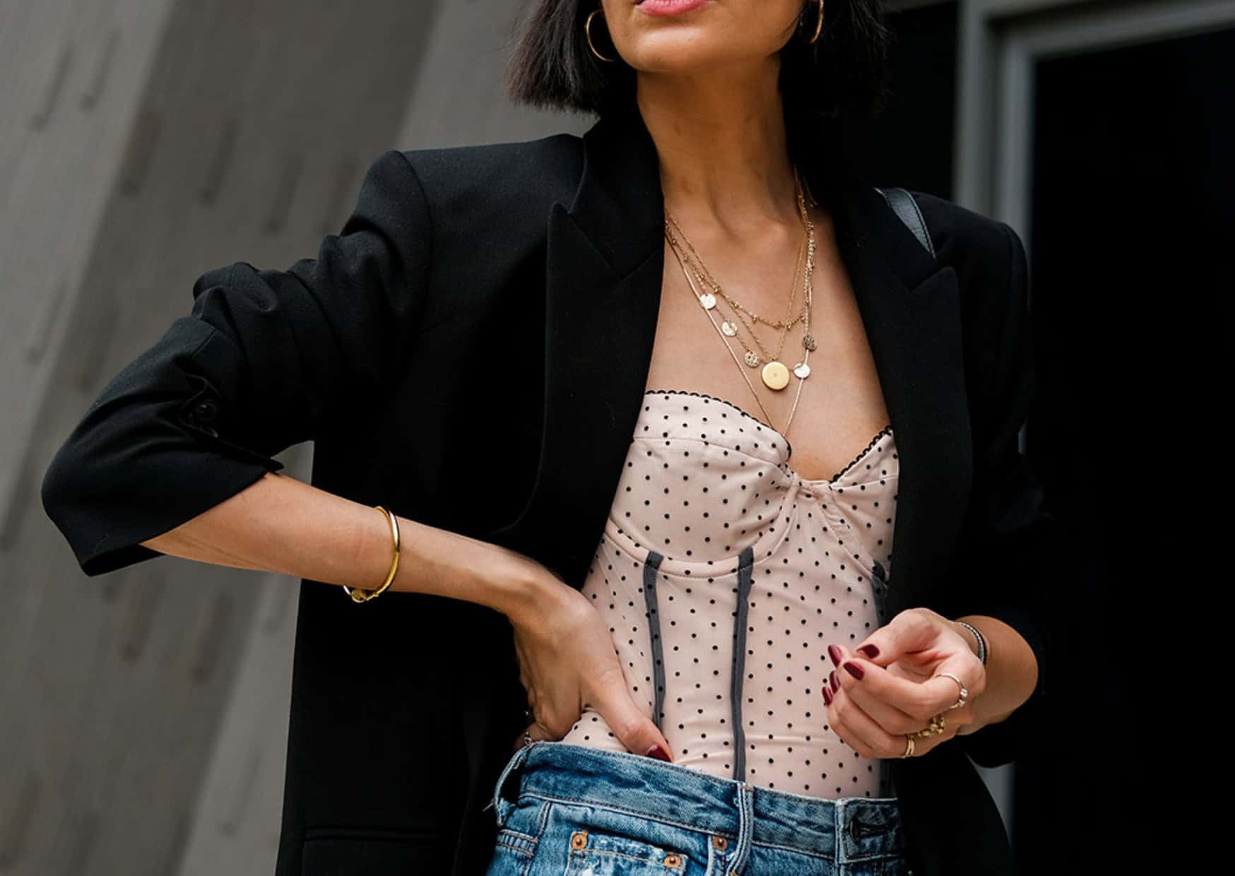 The One-Suitcase Wardrobe: 10 Essentials That Make You Look European Anywhere 4 One Suitcase Wardrobe 4
