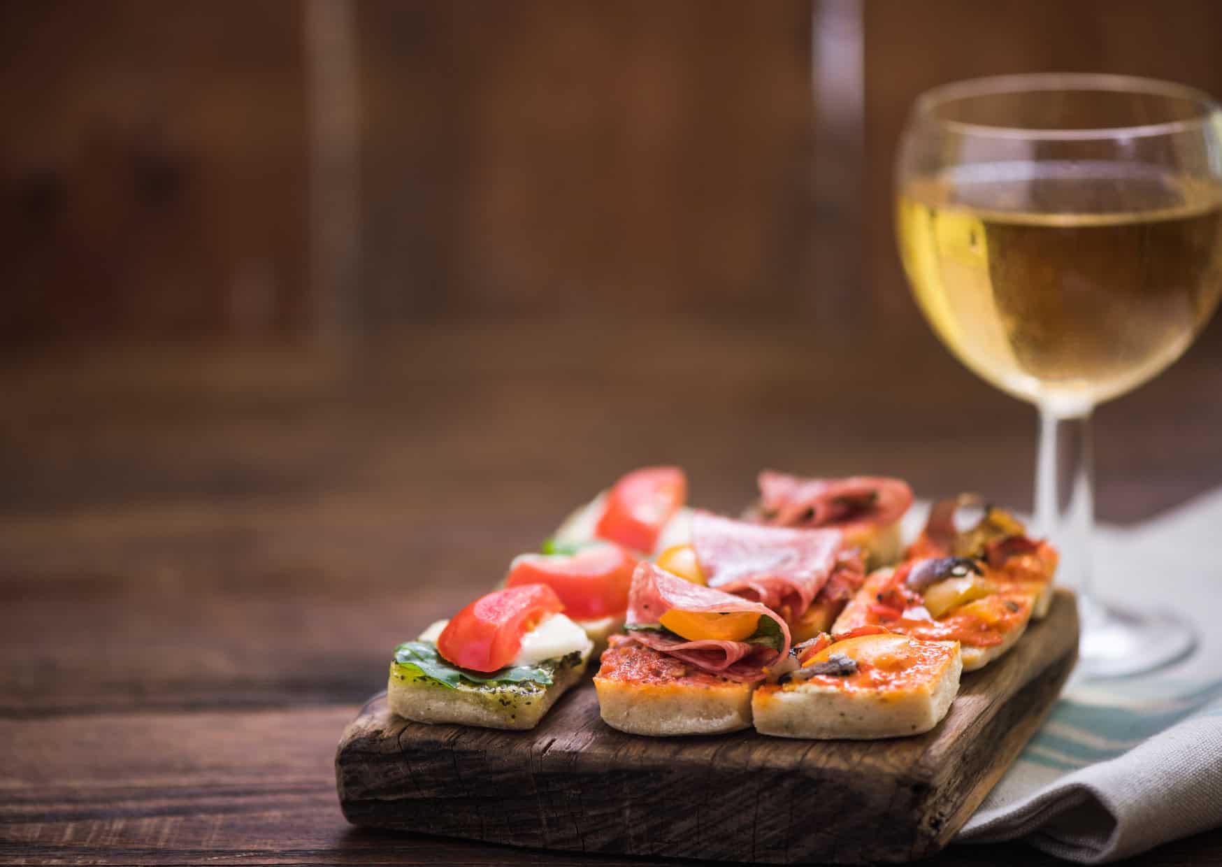 Why Tourists Completely Misunderstand How Tapas Work In Spain 3 The Hidden Side of Spanish Tapas That Tourists Always Get Wrong 6