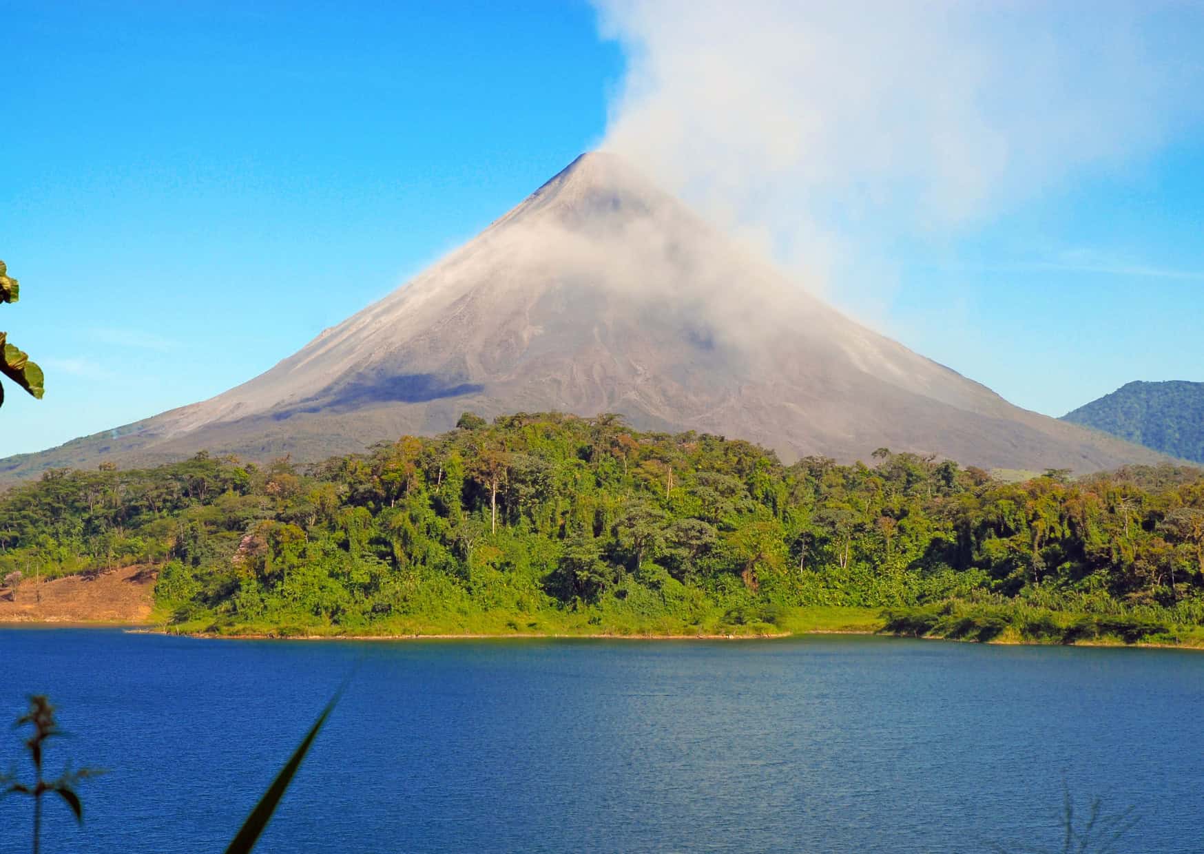 Tourists Are Ruining Costa Rica: 7 Tourist Behaviors That Are Making Costa Ricans Resent Visitors 7 7 Ways Youre Ruining Your Costa Rica Trip 4