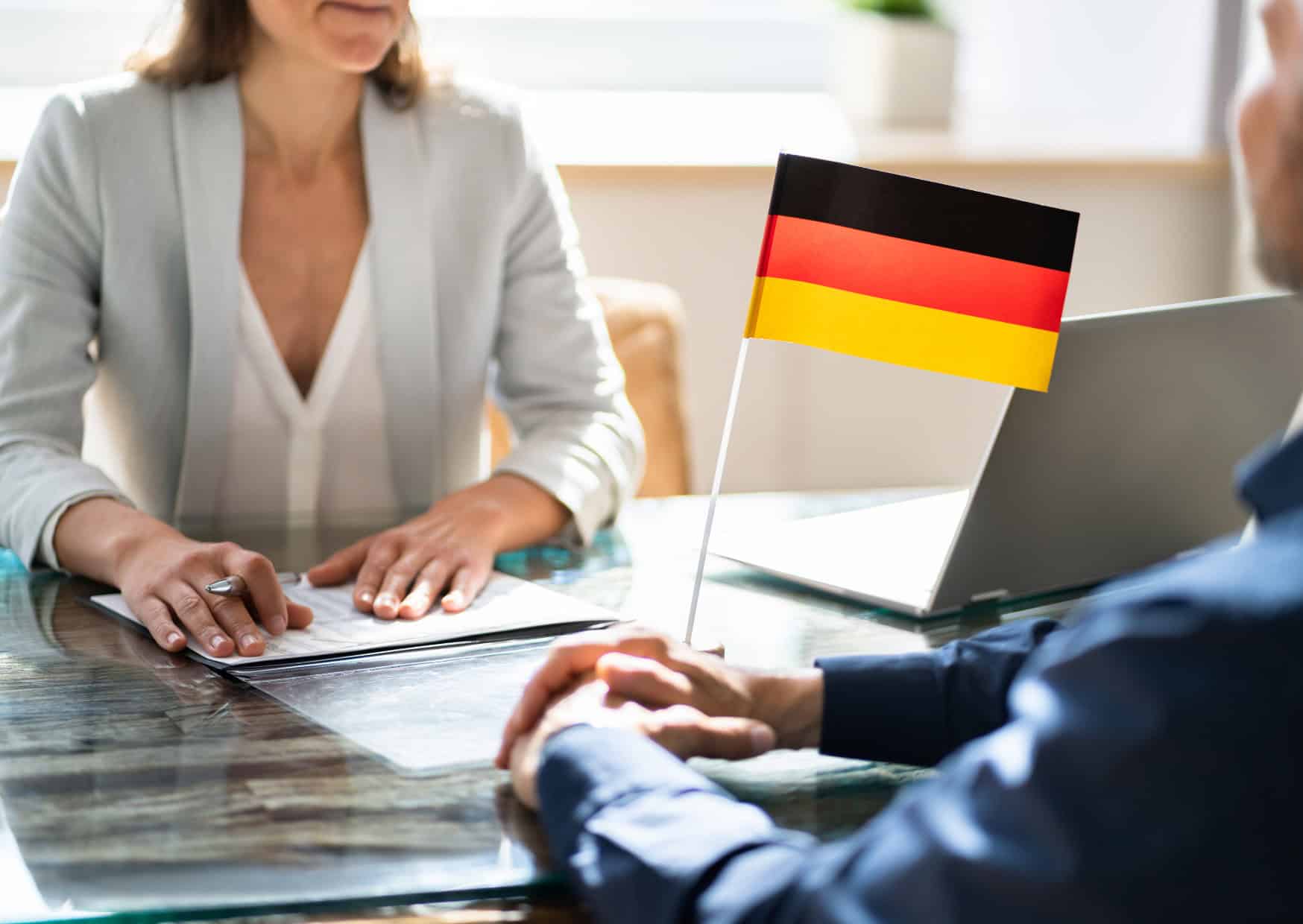 8 European Communication Styles That Confuse Foreigners 2 8 European Communication Styles That Confuse Foreigners 2