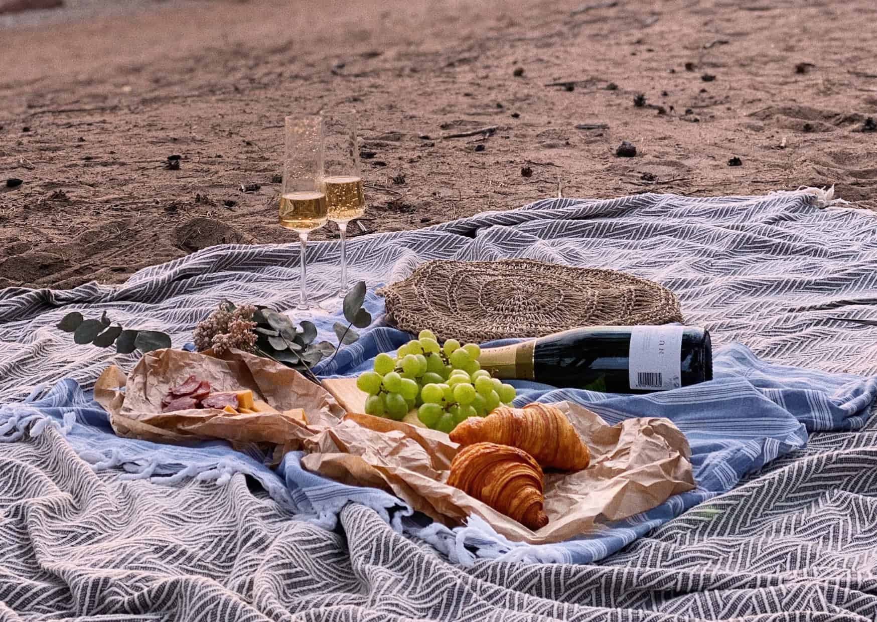 9 Beach Habits Europeans Consider Completely Normal But Americans Can’t Believe Them 3 9 European Beach Habits That Shock First Time Tourists 4