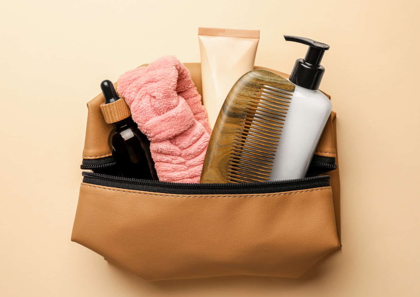 9 Things Americans Always Cram Into Their Suitcases—But Europeans Would Never Pack 3 9 Things Americans Always Pack 1