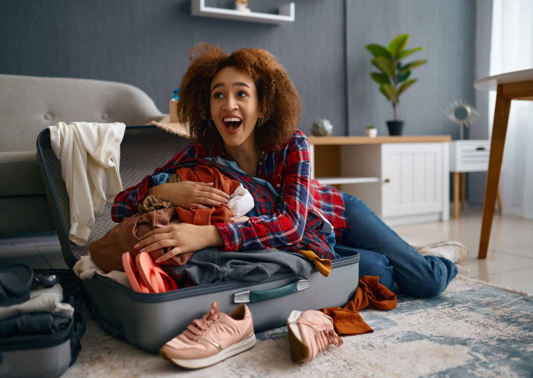 9 Things Americans Always Cram Into Their Suitcases—But Europeans Would Never Pack 1 9 Things Americans Always Pack 2