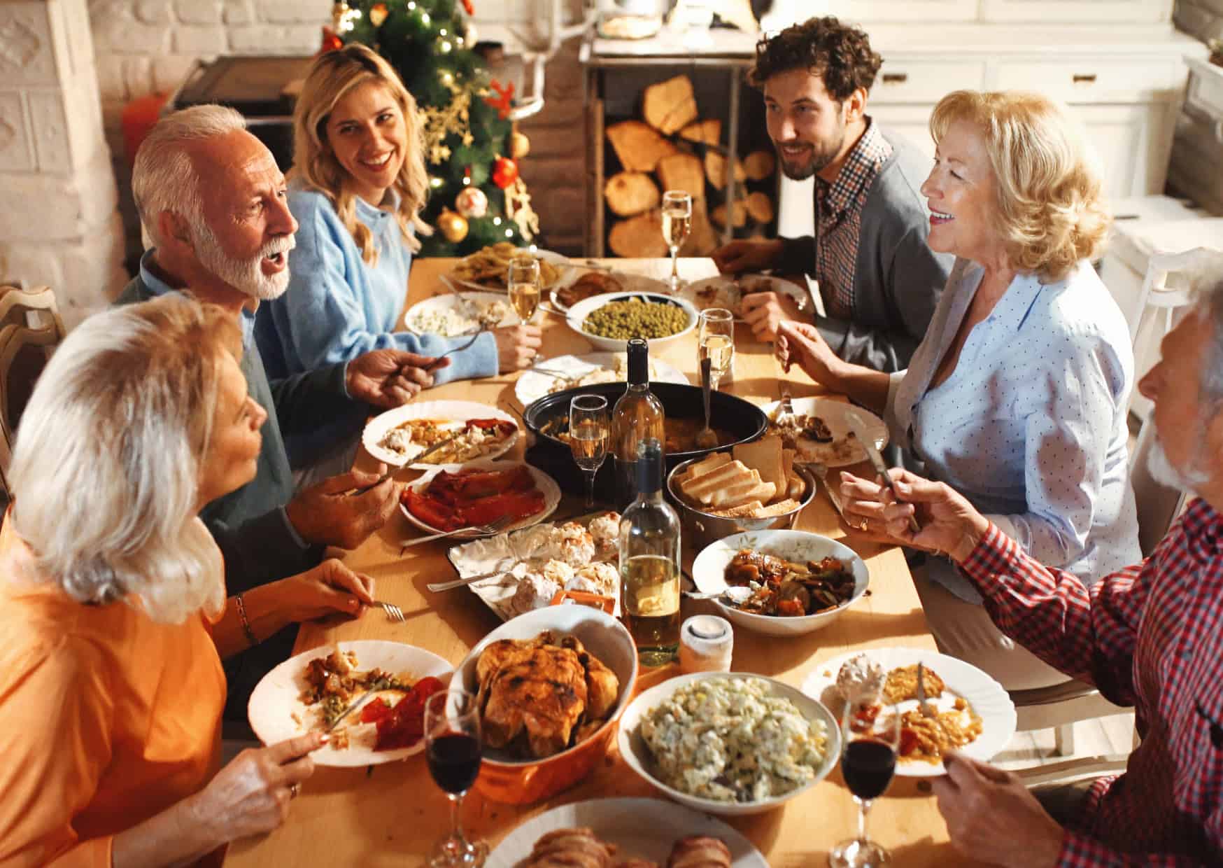 Why Dinner in the Mediterranean Doesn’t Start Until Most Americans Are in Bed 2 The Real Reason Mediterranean Locals Eat So Late 3