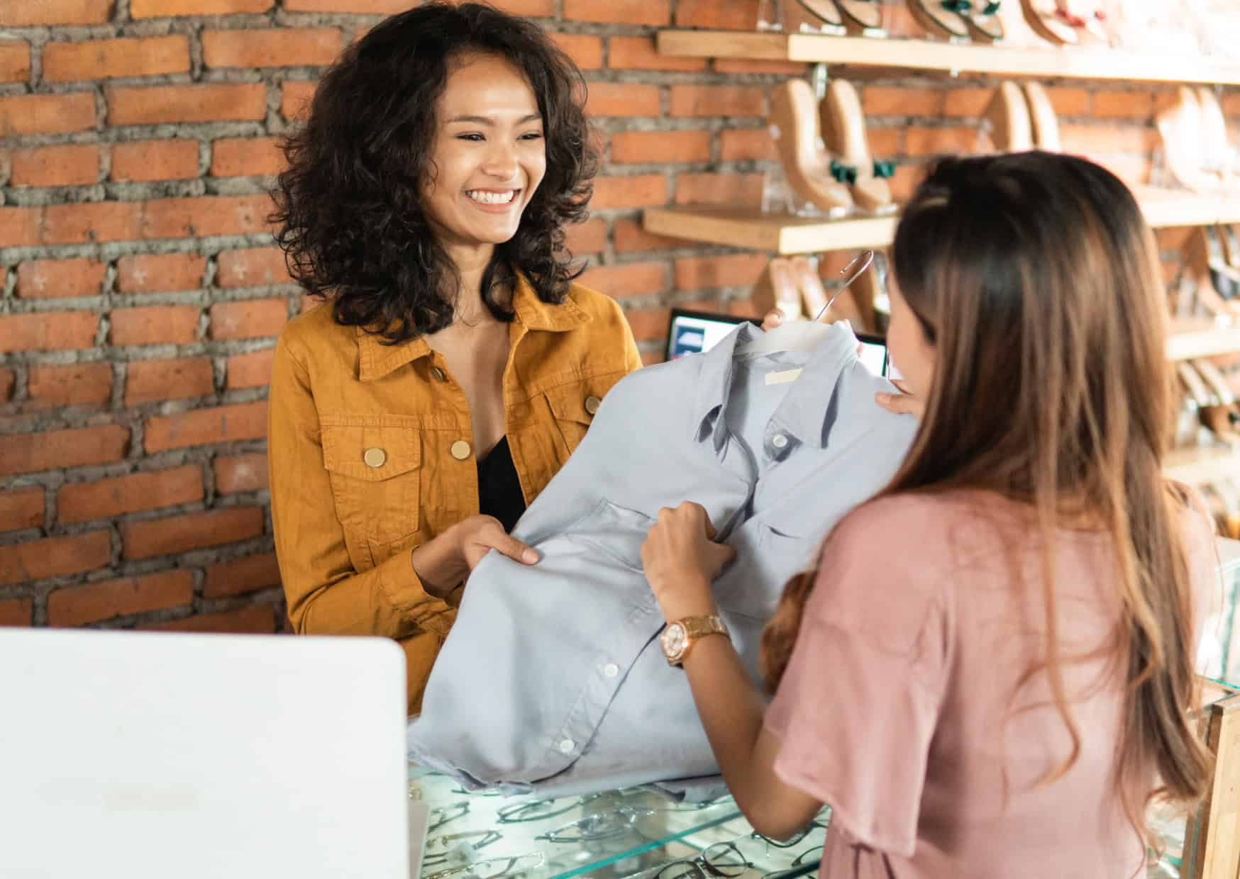 Why Americans Might Be Traveling All Wrong (And What Europeans Get Right) 9 Why Europeans Judge You For These 8 Shopping Habits You Think Are Normal 4