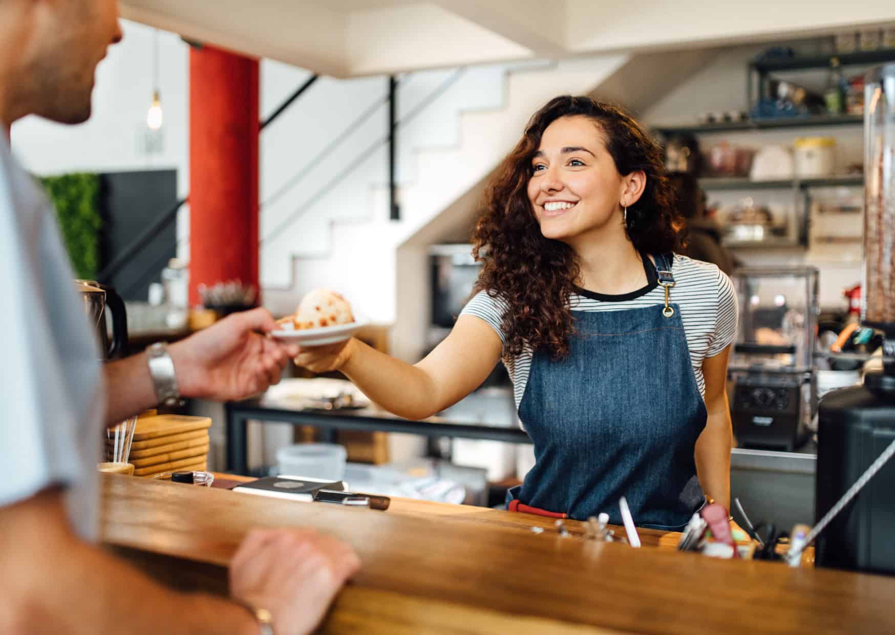 9 Rude Behaviors in Europe That Actually Show Respect — The Cultural Manners Tourists Always Misread 3 9 Luxury Items in America That Europeans Consider Basic Necessities 6 1