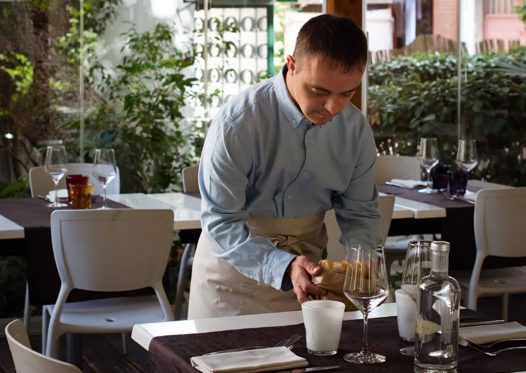 9 Rude Behaviors in Europe That Actually Show Respect — The Cultural Manners Tourists Always Misread 9 9 Luxury Items in America That Europeans Consider Basic Necessities 9