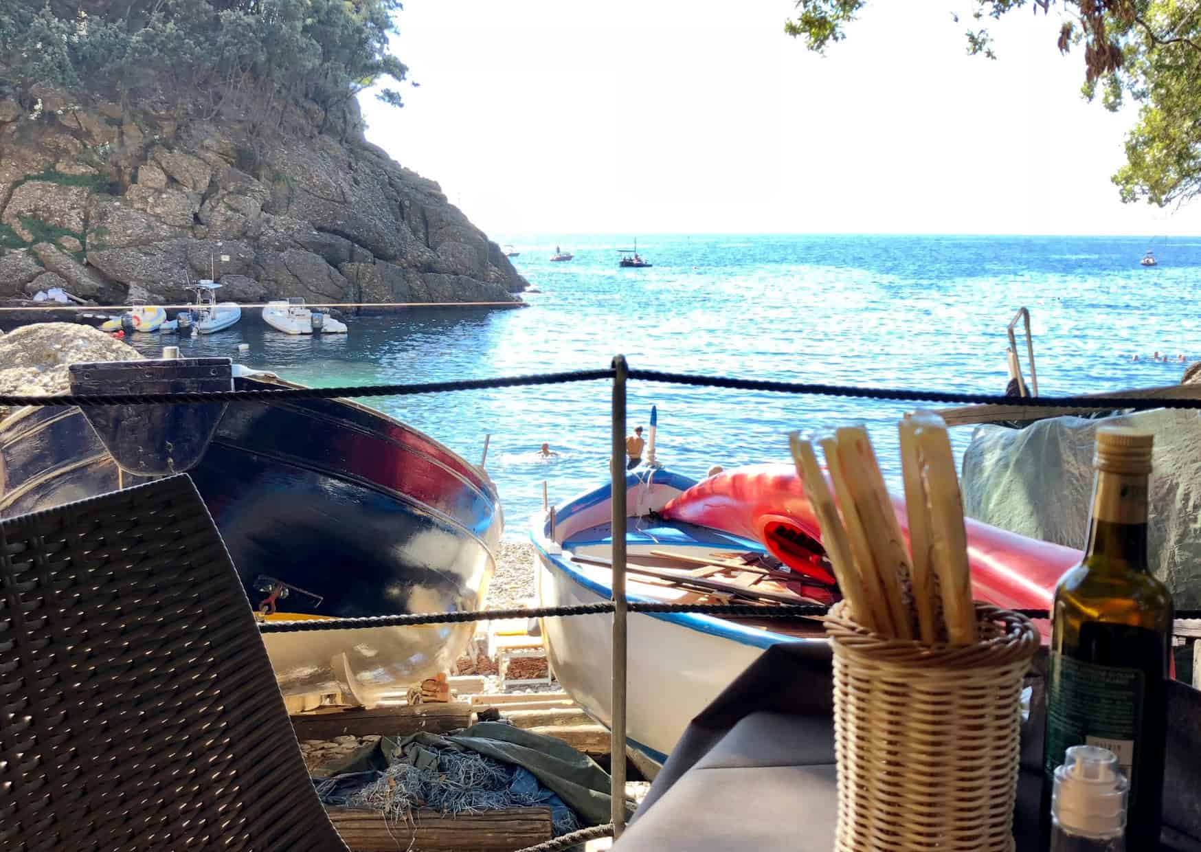Going to the Beach in Italy? If You Do These 7 Things on an Italian Beach, Locals Will Avoid You 4 Beach Behaviors That Make Locals Avoid You in Italy 4