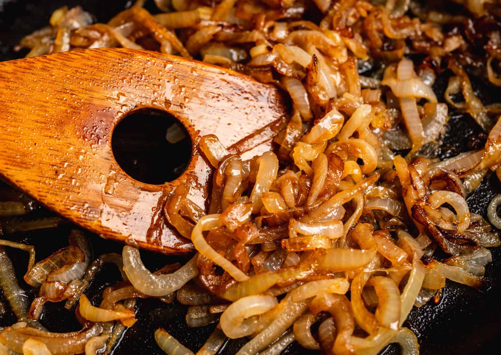 The Secret to Perfect Caramelized Onions Every Time: How to Make Caramelized Onions That Taste Like a Restaurant 2 How to Make Caramelized Onions (Recipe Guide)