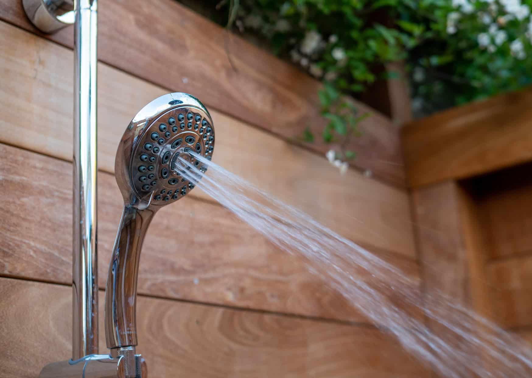 How Europeans Shower Differently Than Americans: The European Shower Habit That Leaves Americans Totally Baffled 1 The European Shower Habit That Americans Find Completely Backwards