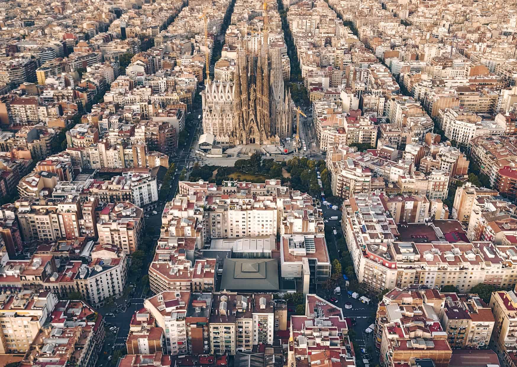 What Not to Do in Europe: If You’re Going to Europe, Unlearn These 17 American Habits First 8 Why European Cities Are Designed for Walking 5