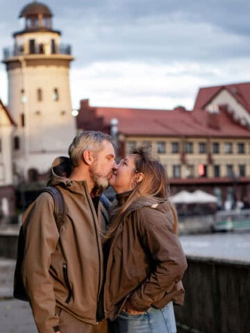 How to Date While Traveling: The Ultimate Guide to International Romance