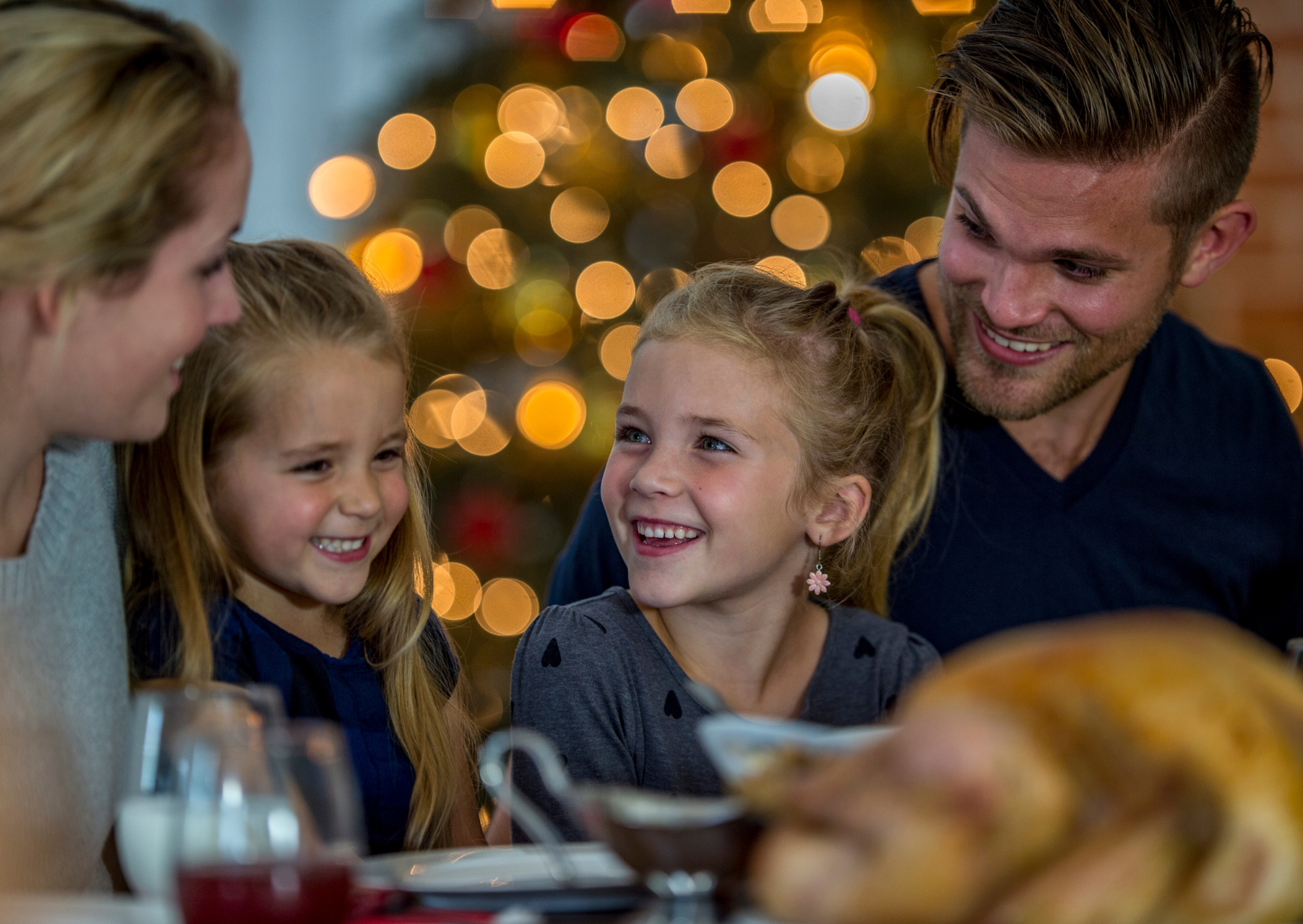 Why European Families Linger After Dinner While Americans Rush to the Next Thing 1 Dinner Ritual European Families Never Skip 2