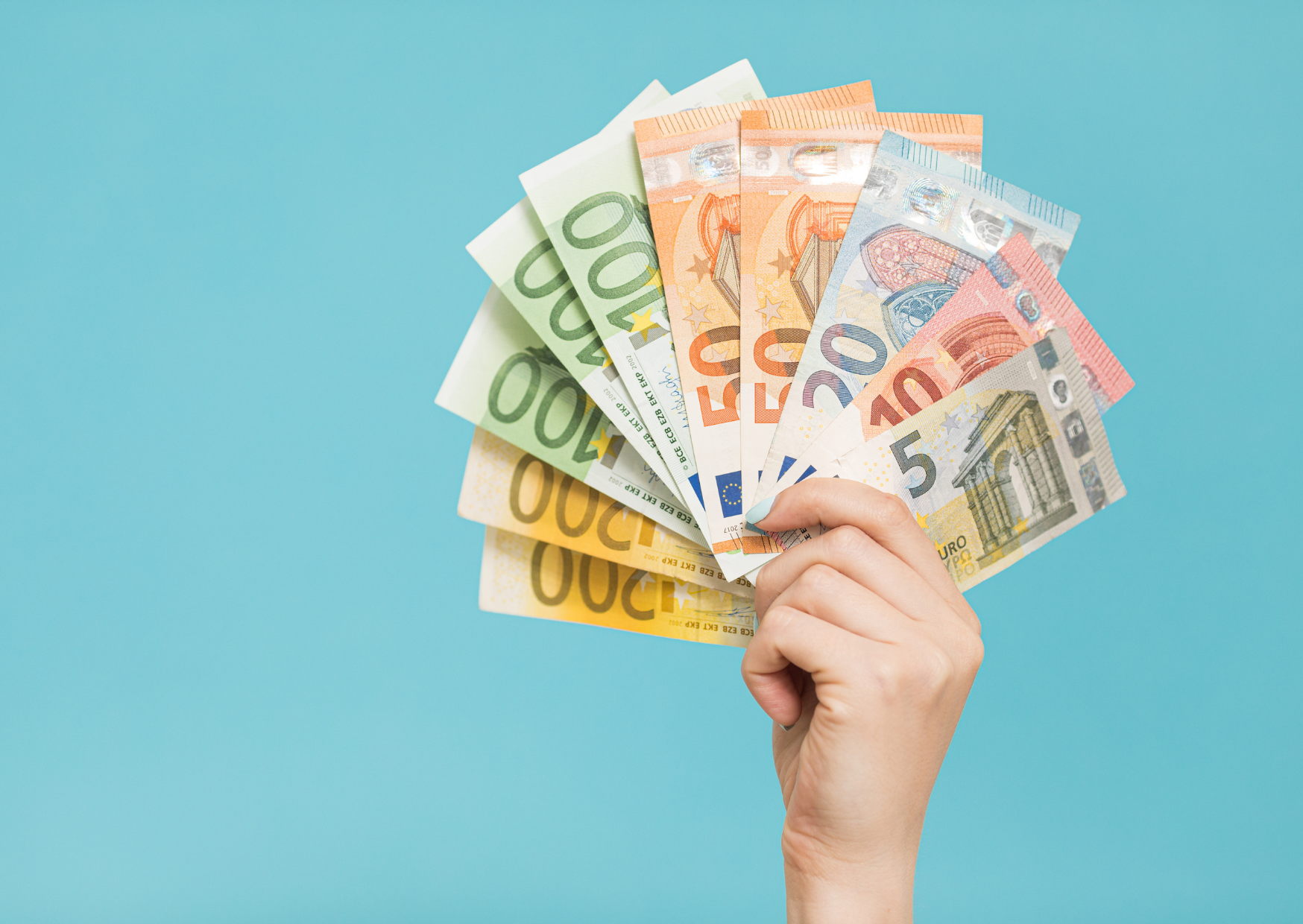 These French Social Etiquette Rules Confuse Every American Traveler 4 Financial Habit Europeans Hide 6