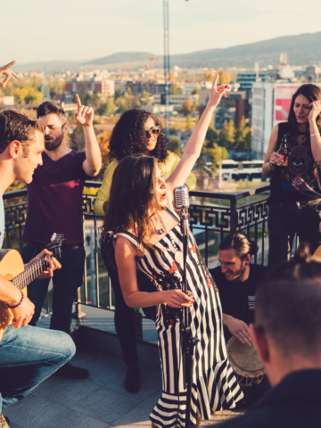 How Europeans Spend Their Evenings (It's Nothing Like What Americans Do)