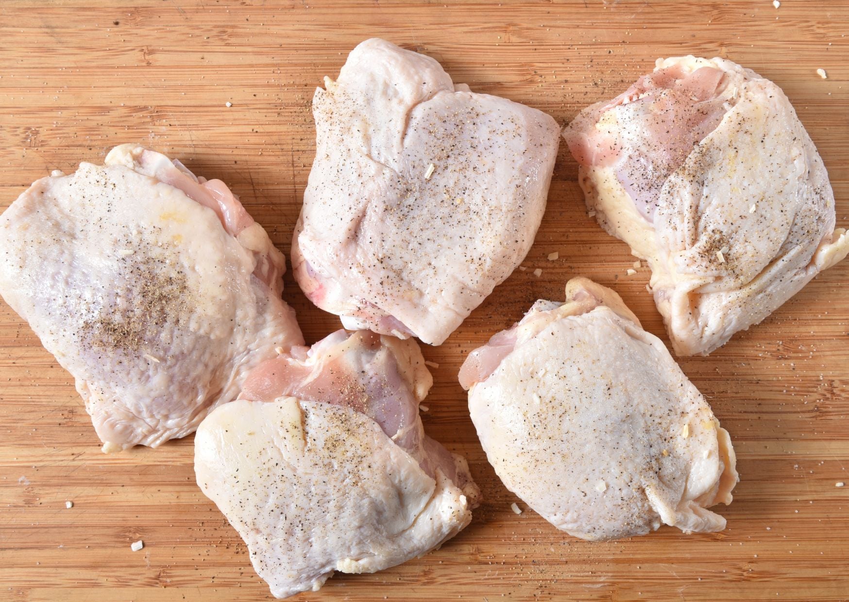 Forget Dry Chicken Breast, These Lemon Chicken Thighs Are Better: How to Make Lemon Chicken Thighs That Stay Juicy and Full of Flavor 1 How To Make Lemon Chicken Thighs (Recipe Guide)
