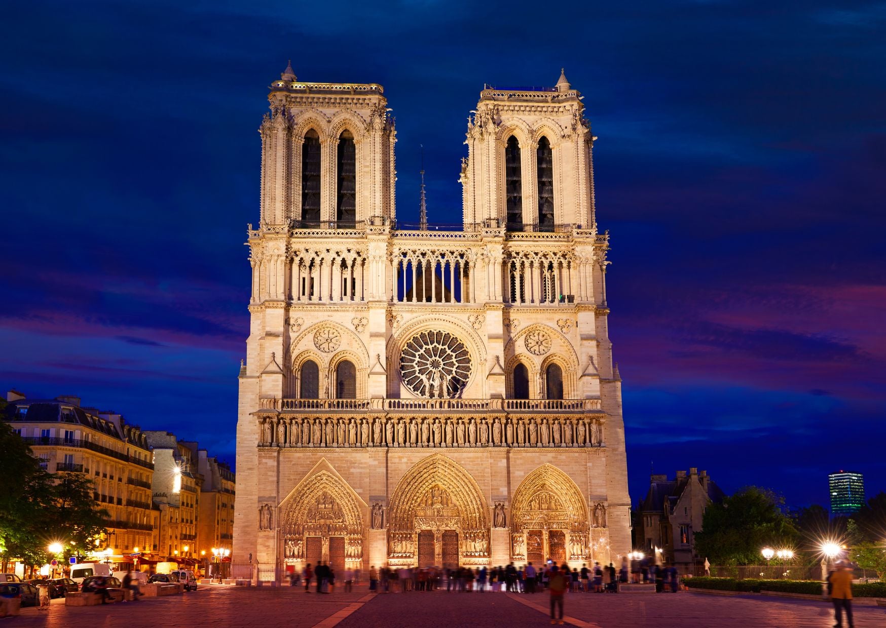 Visiting Paris for the First Time? The Honest Itinerary Locals Wish Tourists Would Follow 3 Notre-Dame Cathedral