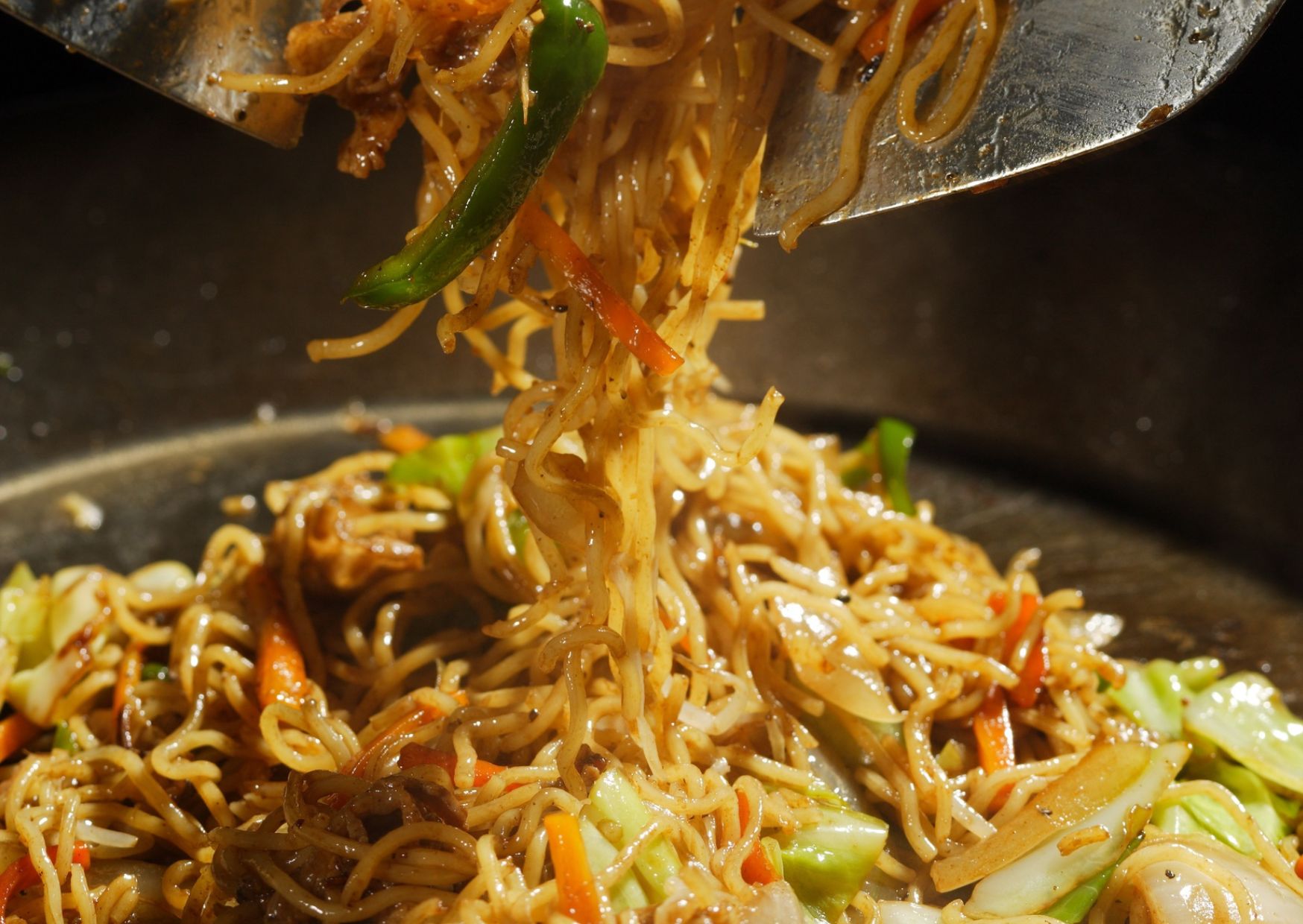 How to Make Restaurant-Style Thai Noodles at Home 3 Most Popular Thai Foods: How to Make Thai Stir-Fried Noodles (Recipe Guide)