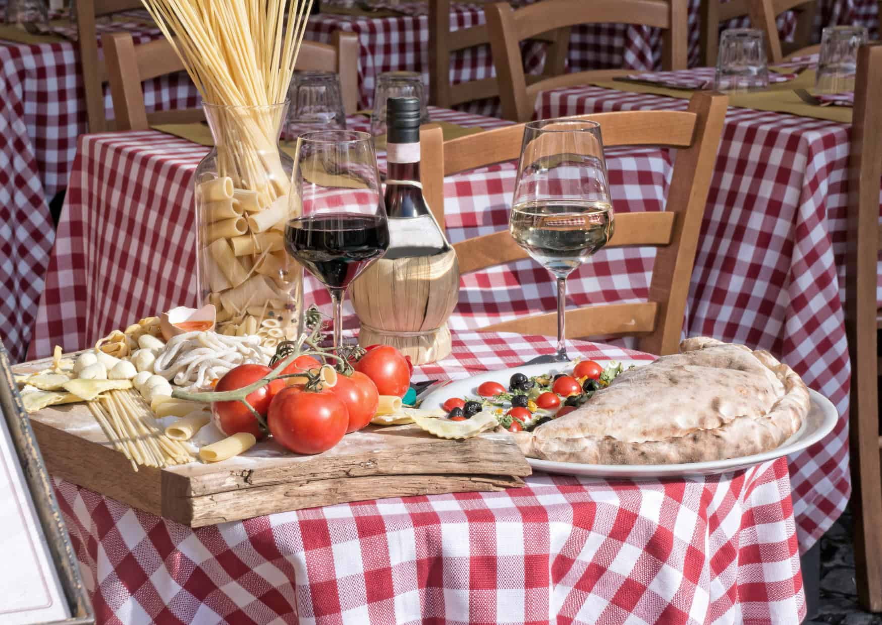 The Italian Dinner Rule That Would Shock Americans 5 The Dinner Table Rule Italian Families Never Break 3