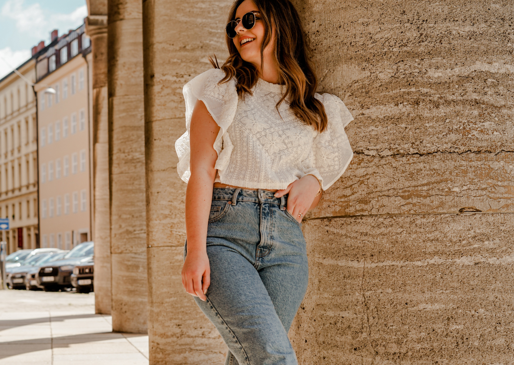 Why Europeans Swap Their Closets Twice a Year (And Americans Don’t) 4 Why Europeans Completely Change Their Wardrobes Every Season 3