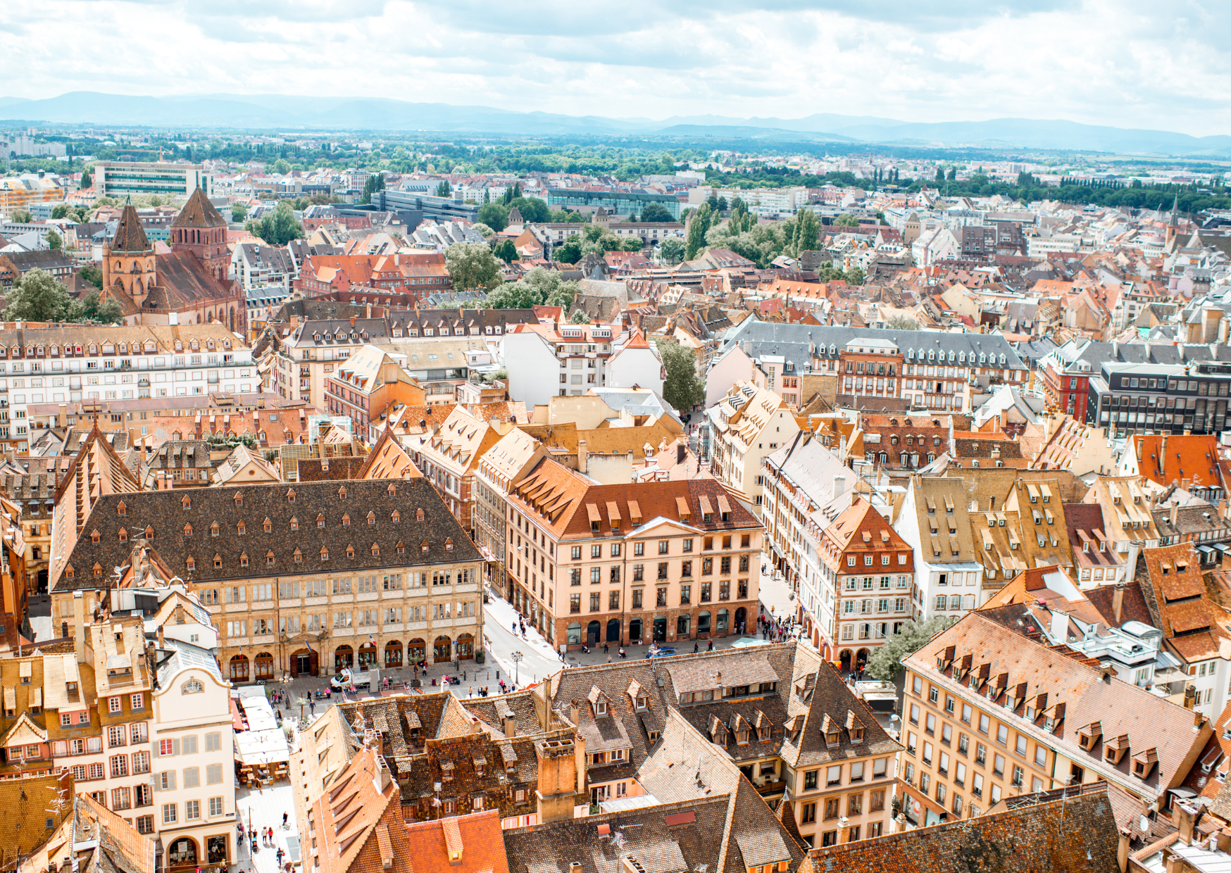 The Visa Loophole That Lets Americans Build a Long-Term Life in France 3 French Visa Program That Lets Americans Stay Indefinitely 5