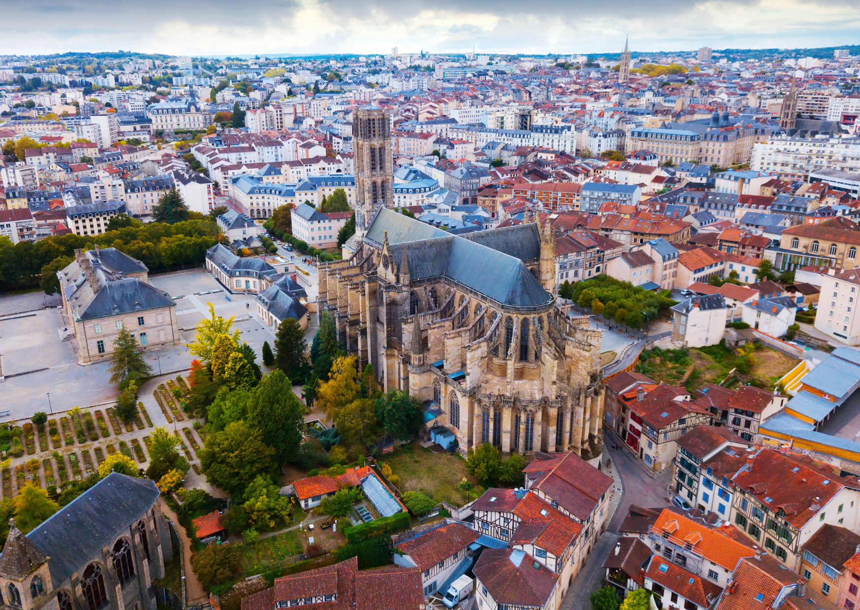 The Visa Loophole That Lets Americans Build a Long-Term Life in France 5 French Visa Program That Lets Americans Stay Indefinitely 6