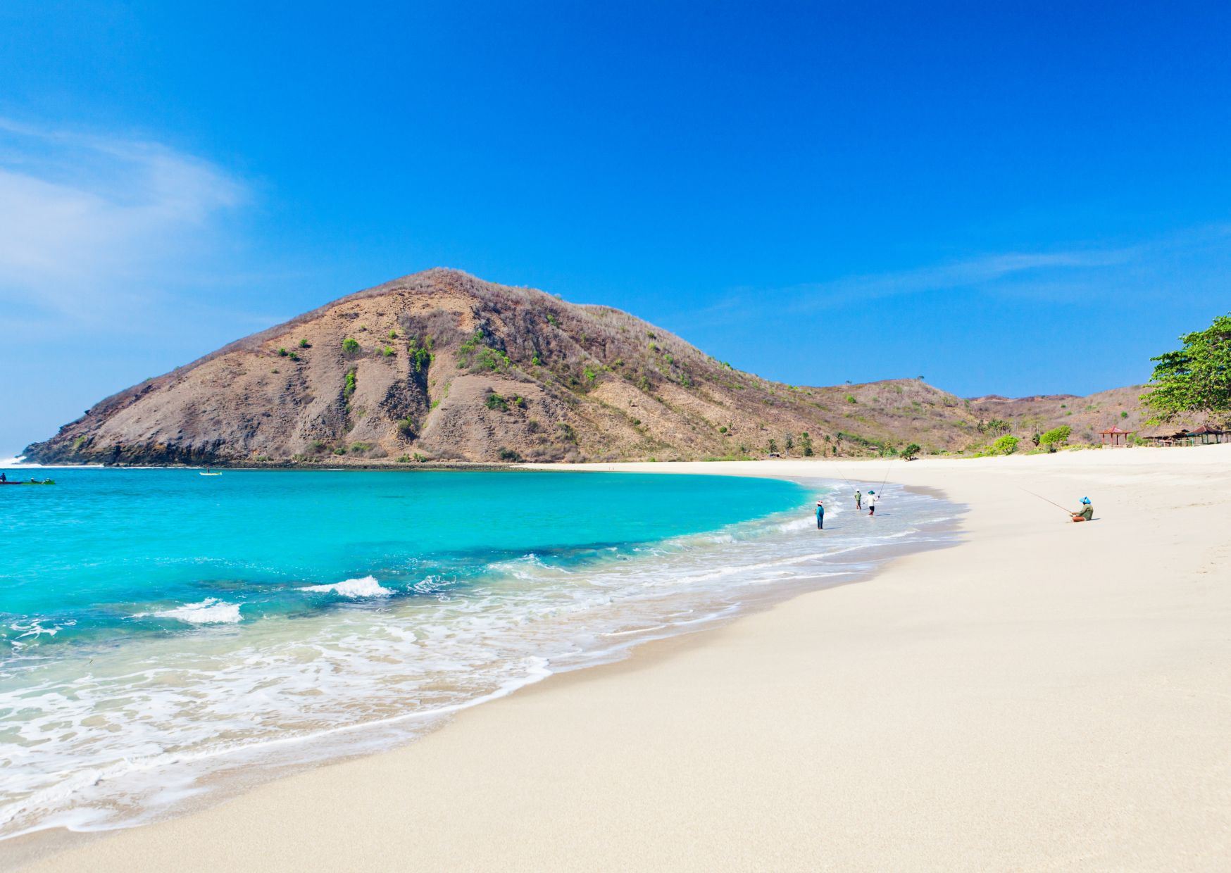 The Best Bora Bora Alternatives Most Travelers Still Don’t Know About: These 17 Islands Give You Paradise for Less 17 12 Dreamy Destinations For a Cheap Price