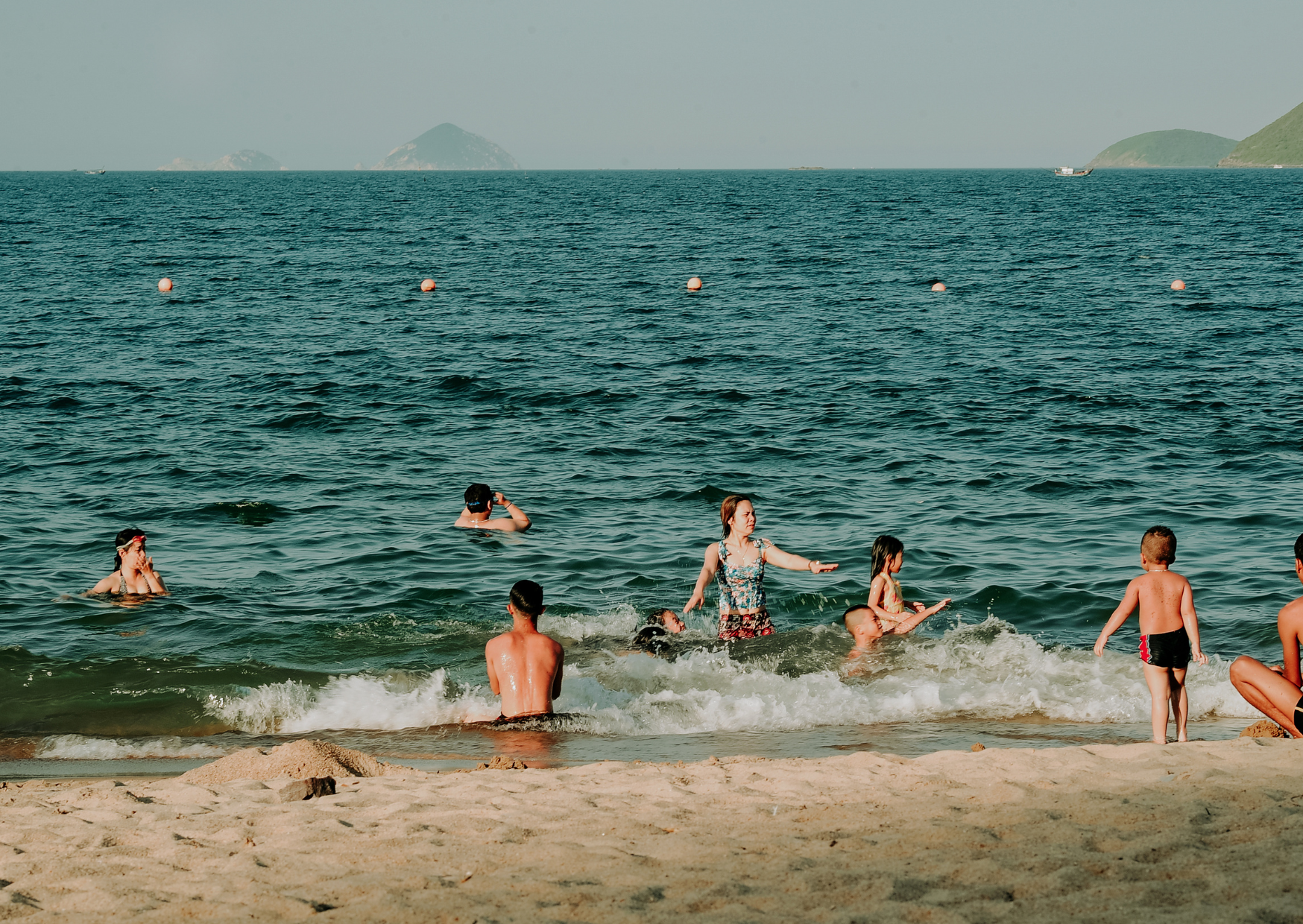 The Body Norm Europeans Grow Up With That Shocks American Tourists 6 Why Mediterranean People Never Shower Before the Beach 7