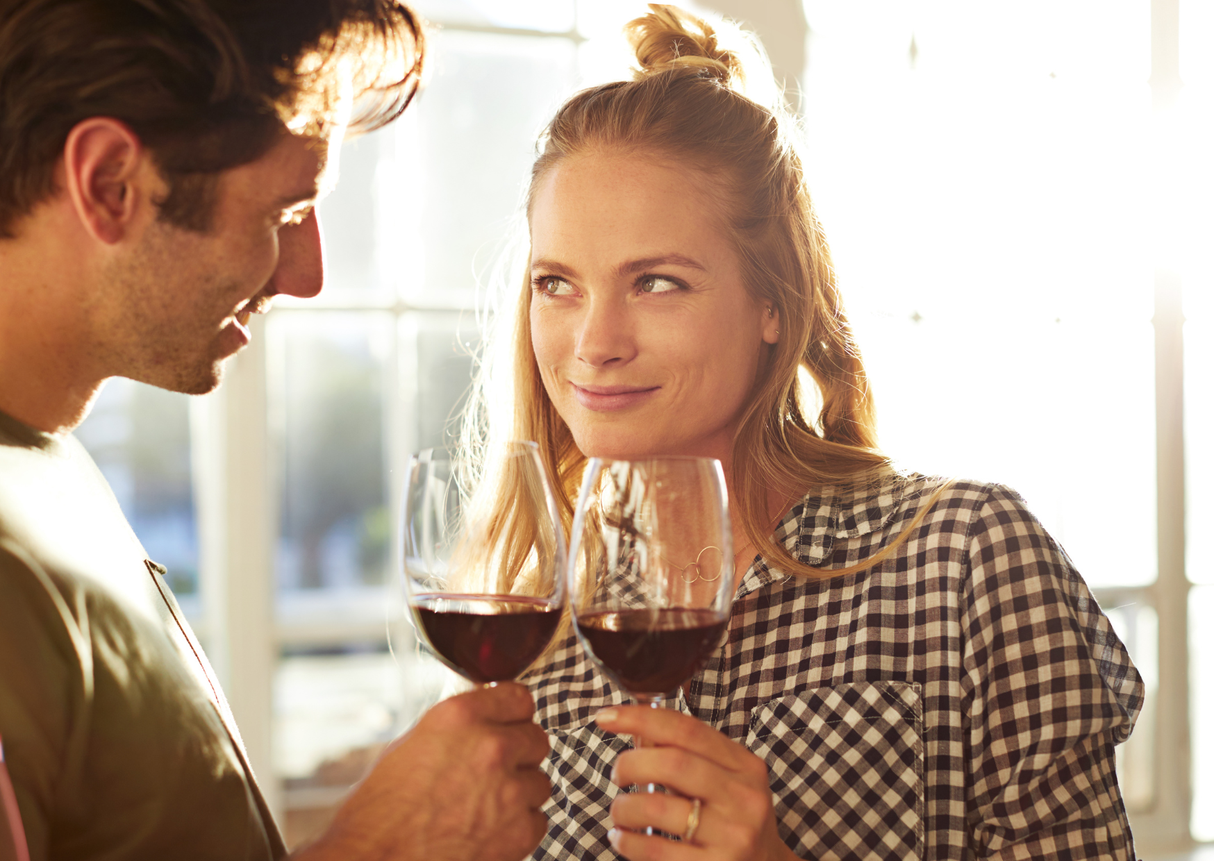 The Intimate Thing French Friends Do That Americans Reserve for Relationships 2 French Friends Do This 5