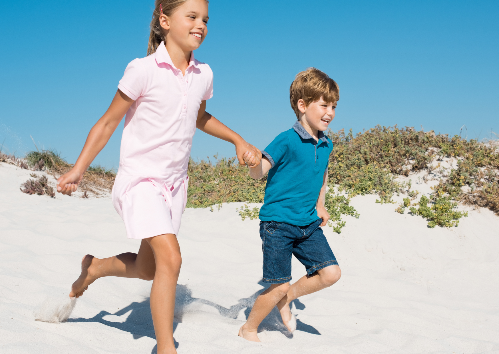 How Spanish Families Behave at Beaches vs American Family Boundaries 2 How Spanish Families Behave at Beaches 3