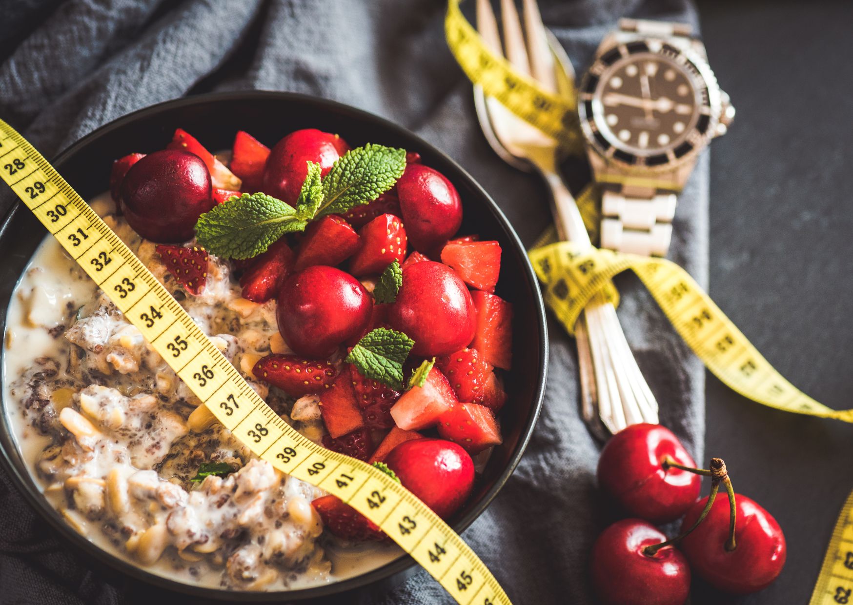 This Mediterranean Diet Secret Could Outperform Fasting for Weight and Longevity 1 This Mediterranean Eating Habit Could Be Healthier Than Intermittent Fasting (For Americans)