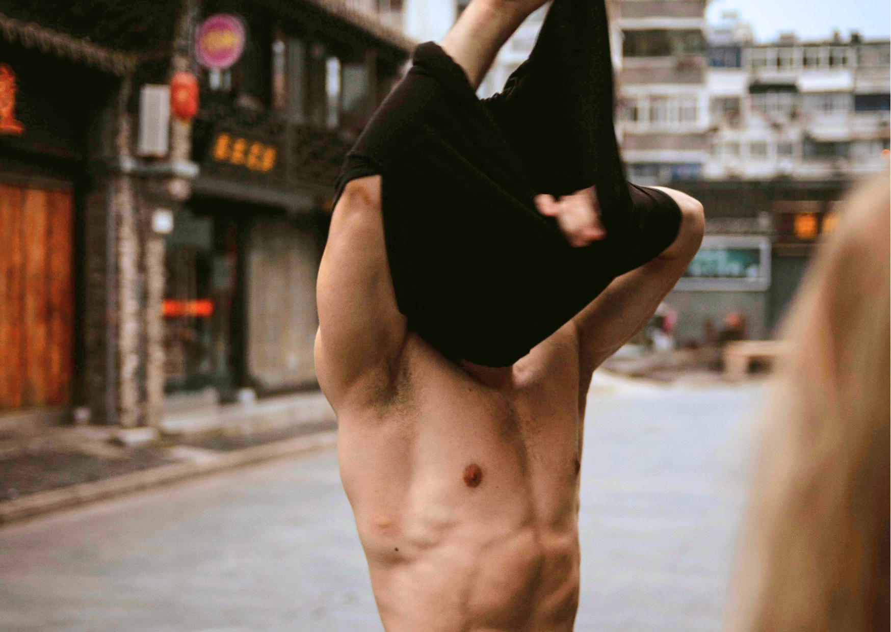 Italian Public Nudity and Body Culture: What Americans Should Know 4 Why Italian People Undress in Public Ways Americans Would Call Criminal 7