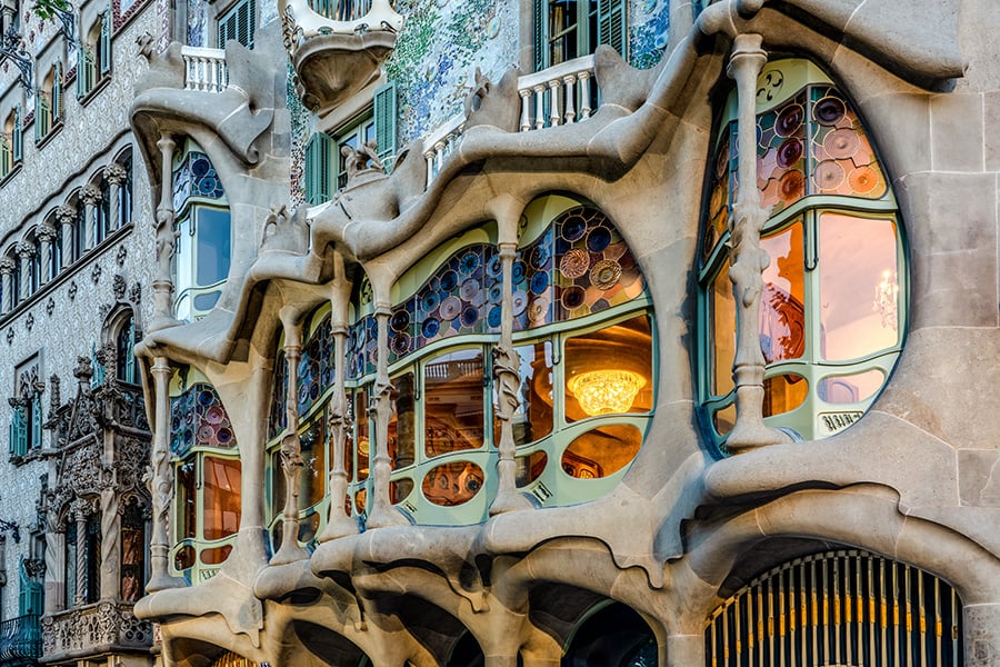 The Ultimate Barcelona Itinerary 4 Days: Everything to Know 6 casabatllo facade