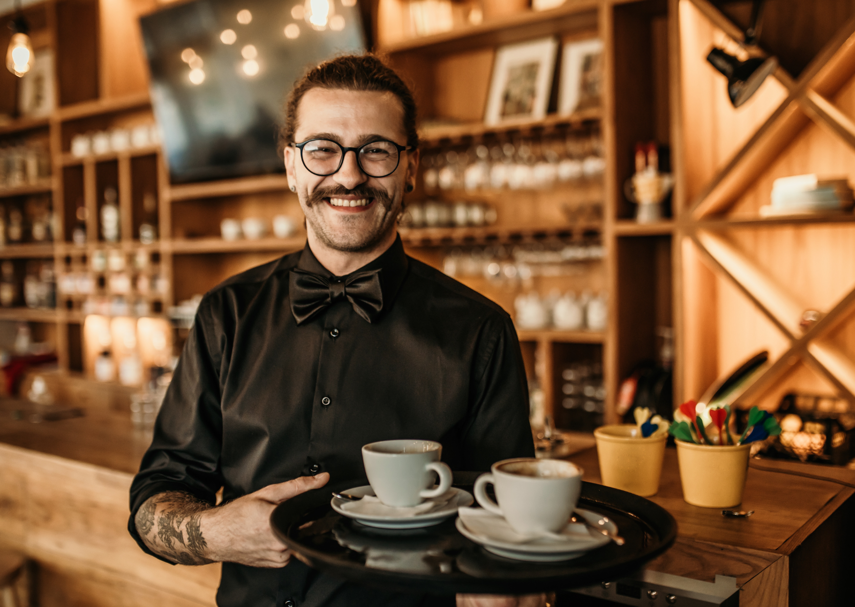 The American Smile That Confuses European Waiters 6 American Smile That Confuses European Waiters 4