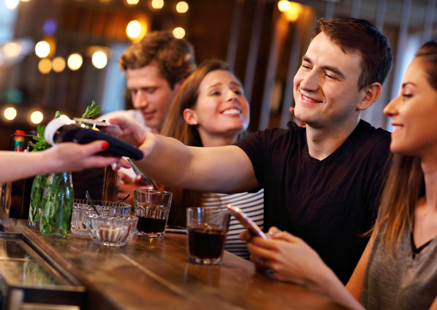 The Restaurant Bill Rule That Exposes the Biggest Difference Between Americans and Europeans 3 Bill Splitting Method Europeans Use 6