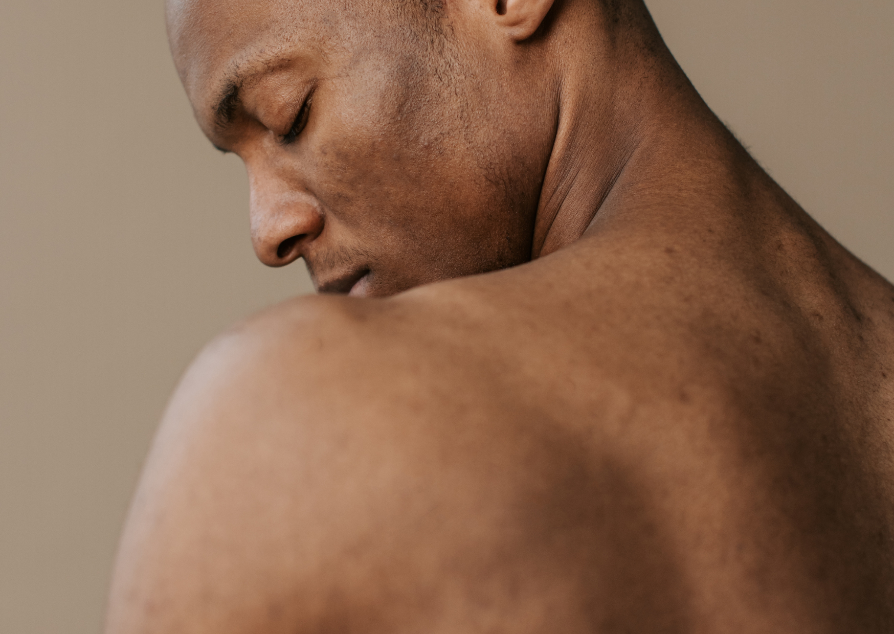 The European Masculinity Standard Americans Don’t Understand: The Body Hair Length That Divides European and American Dating Culture 2 Body Hair Length European Men Maintain