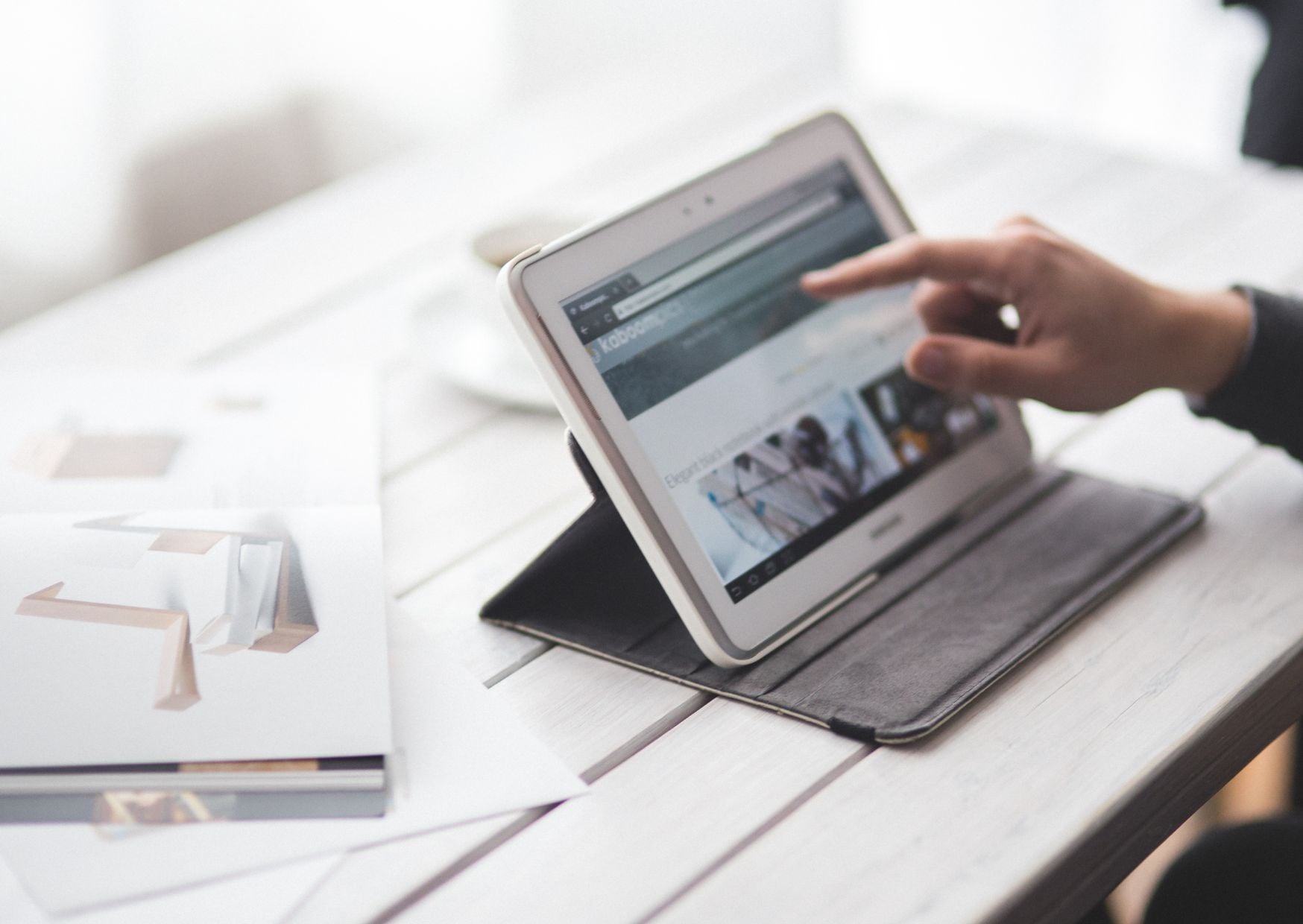 The Real Reason You Should Never Use Public Wi-Fi Abroad (Hackers Love Tourists) 3 European wedding 3