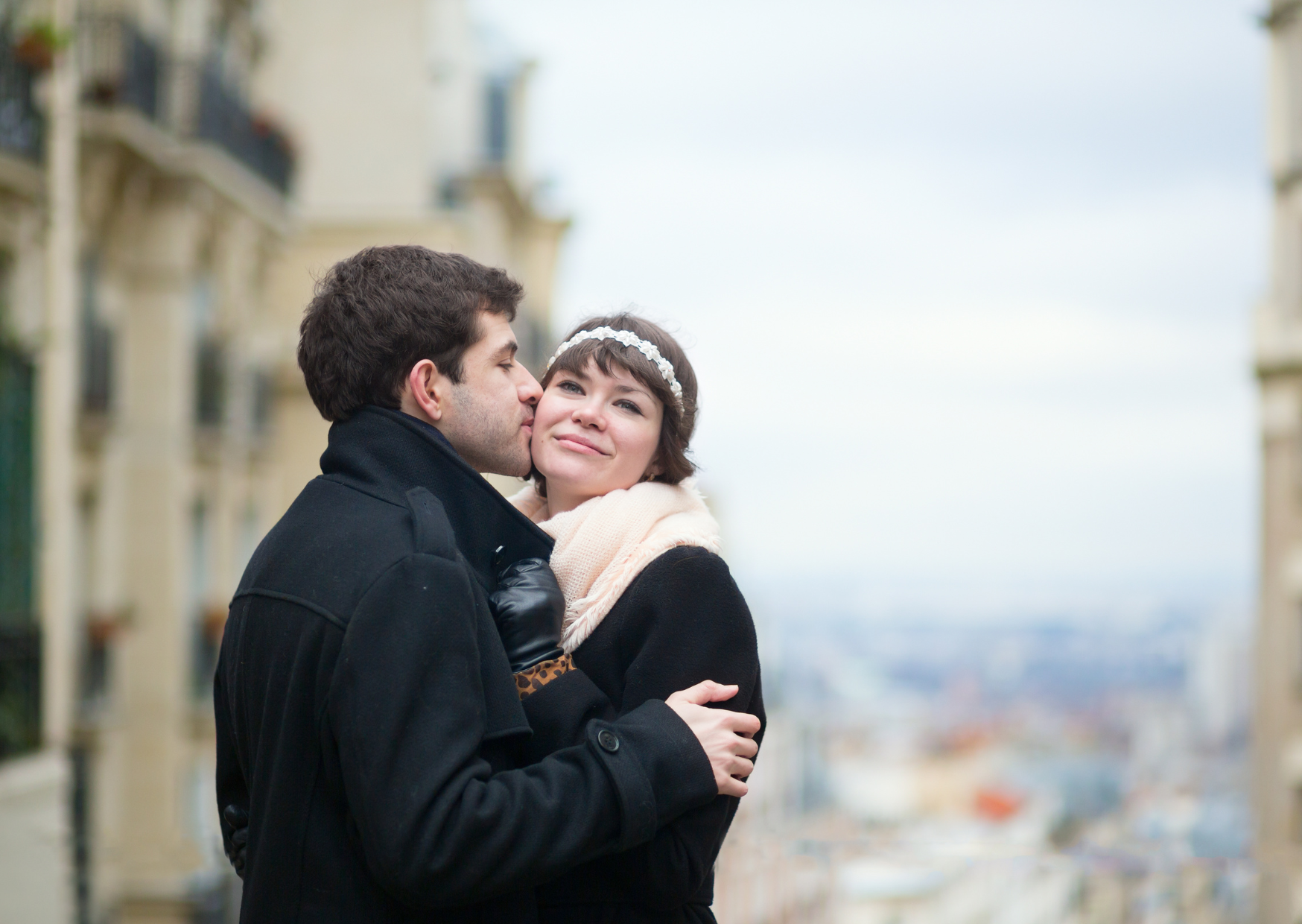 The Public Kissing Habit in France That Americans Find Scandalous 6 French Couples Kiss Here 5