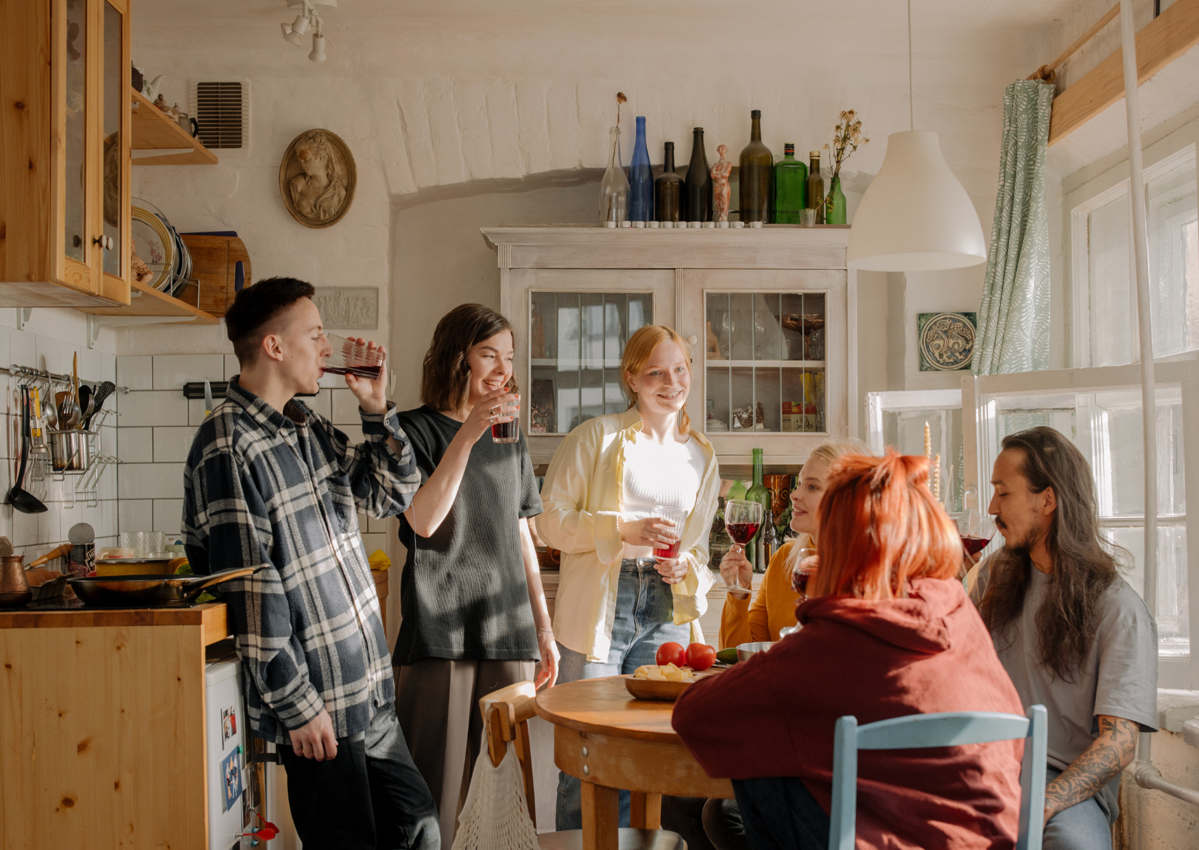 The French Approach to Christmas Hosting That Eliminates Holiday Stress 4 Hosting Habit Americans Have 3
