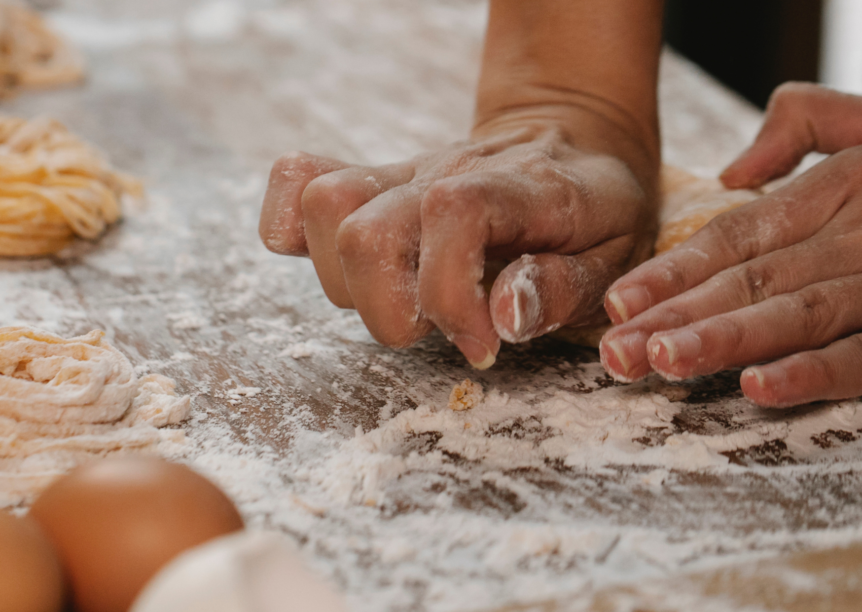 Stop Cooking the Egg: That’s the Secret to This Italian Pasta 5 Italians Eat This Raw Egg Pasta 7