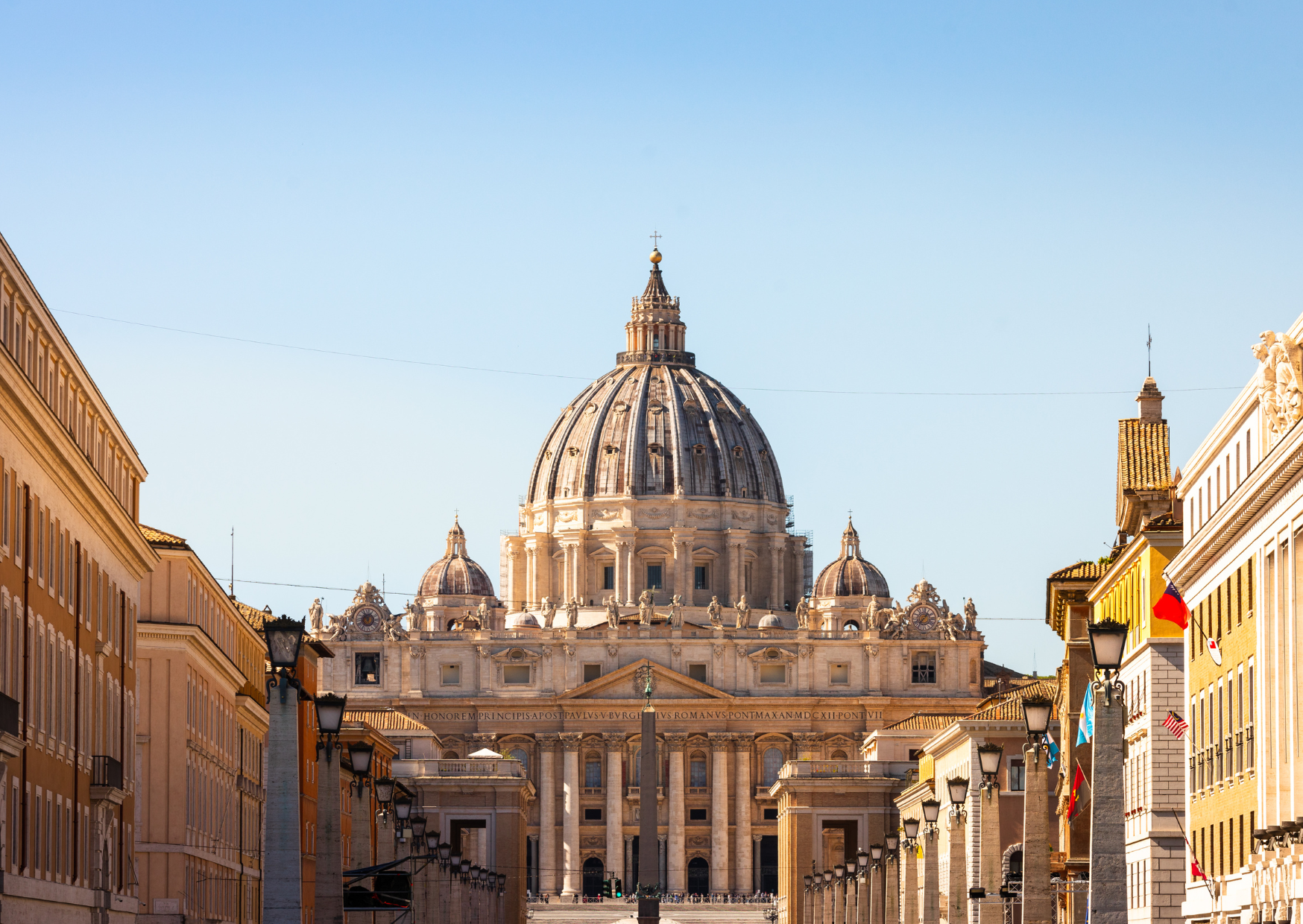 Why Americans Get Fined €500 for Sitting Here in Rome 5 Sitting here in Rome 6