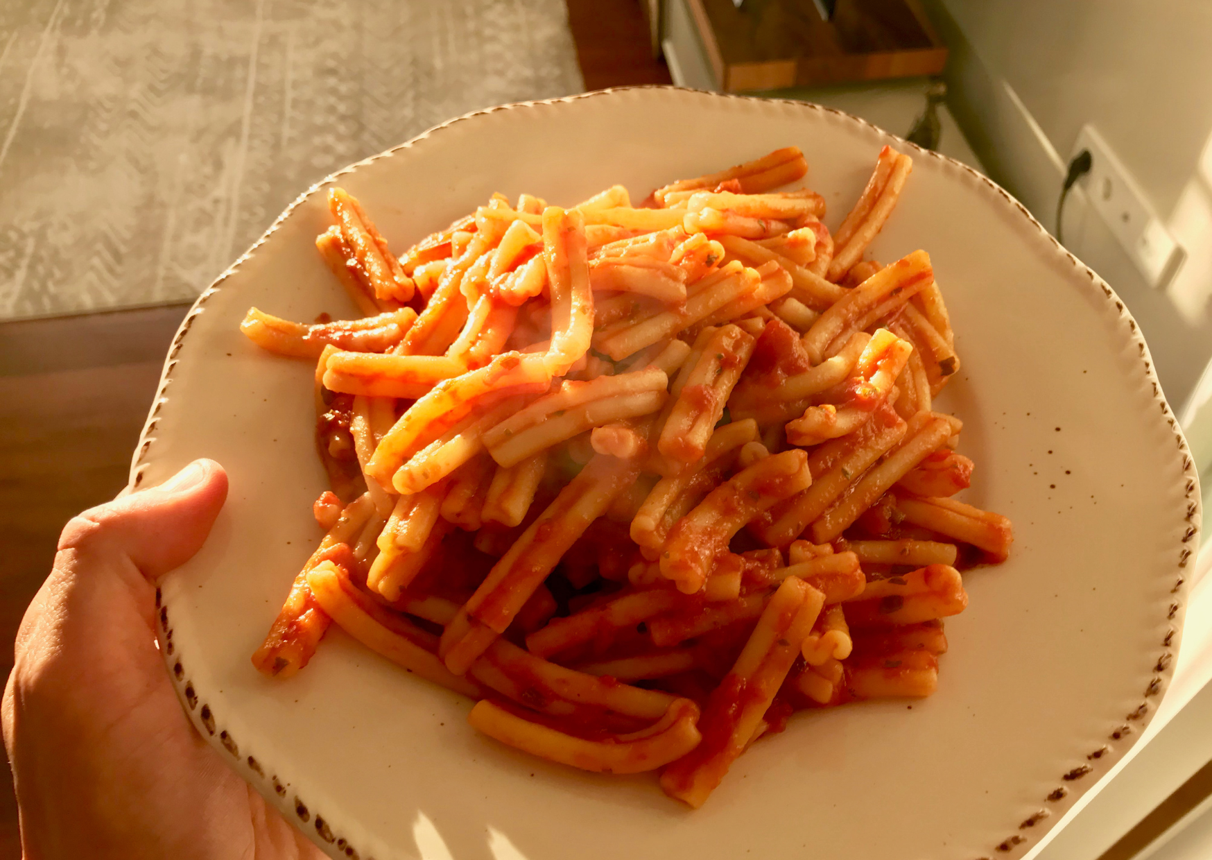 The Secret Sauce Ingredient Sicilian Nonnas Use That Americans Avoid: Why Sicilian Nonnas Put a Lemon Leaf in Tomato Sauce 2 sicilian sauce 2
