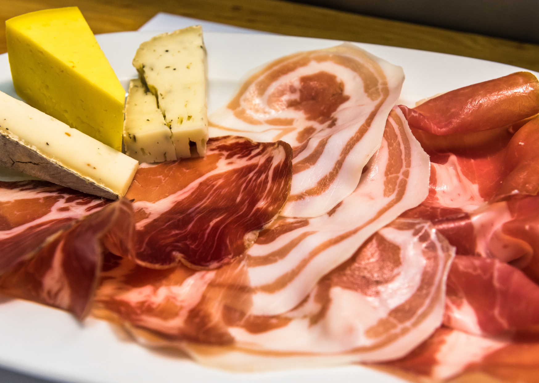 The Italian Aperitivo Habit That Changes How Much You Eat at Dinner 5 Aperitivo 4