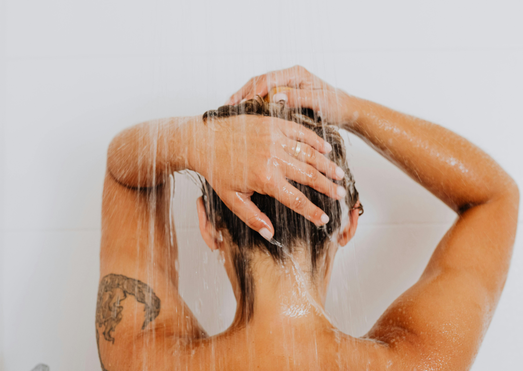 Why European Shower Culture Looks Unsanitary to Many Americans 1 Europeans showering 2