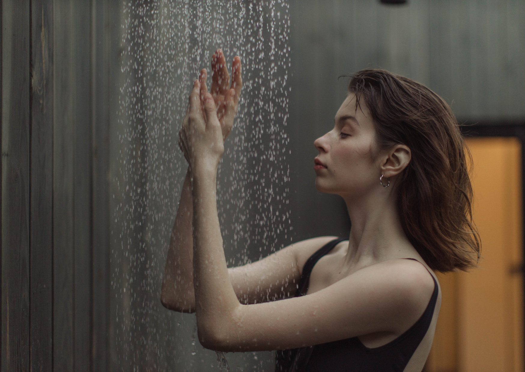 Why European Shower Culture Looks Unsanitary to Many Americans 4 Europeans showering 5