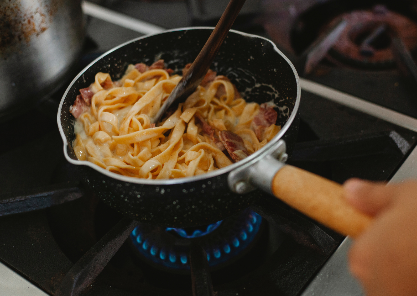 The Pasta Habit That Keeps Italians Slim While Americans Struggle: How Italians Eat Pasta Without Turning It Into a Diet Problem 6 Italian pasta 4