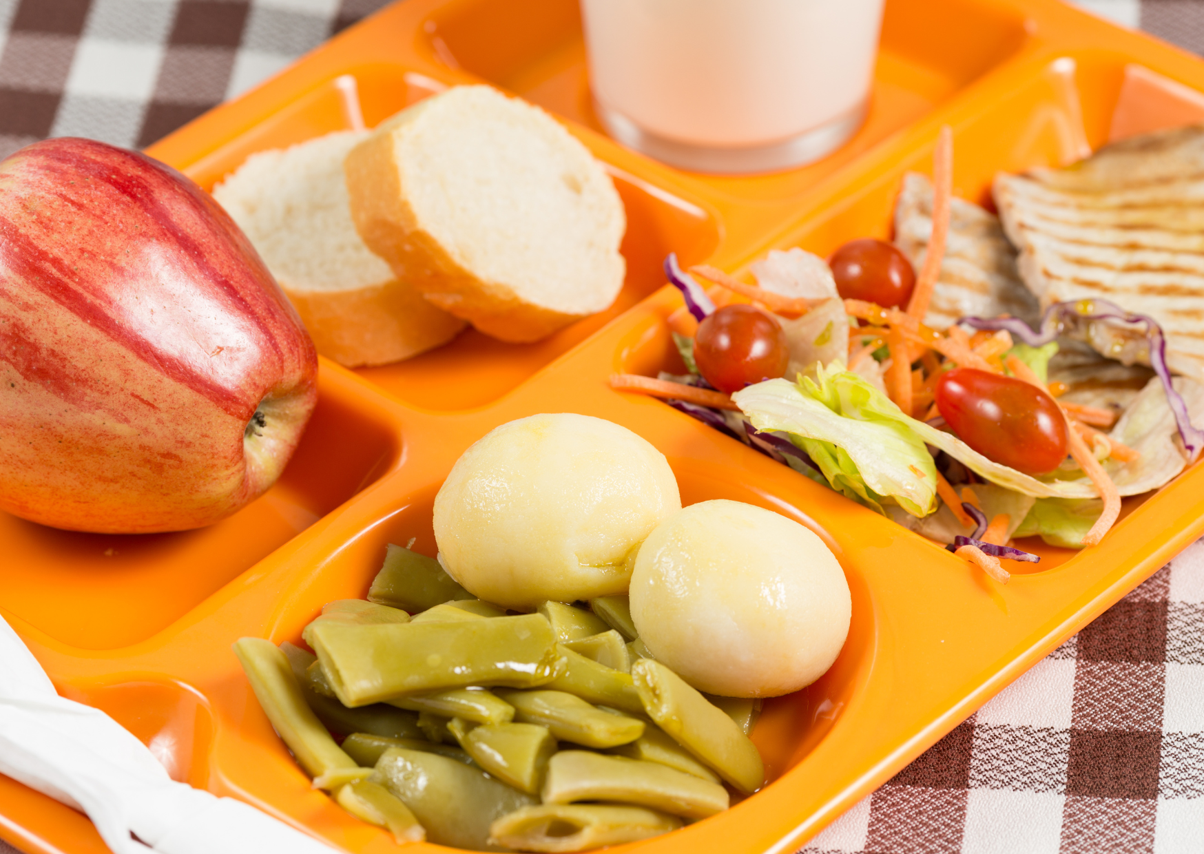 The School Lunch Program in France That Costs €2 Not $10 1 School Lunch Program in France 3