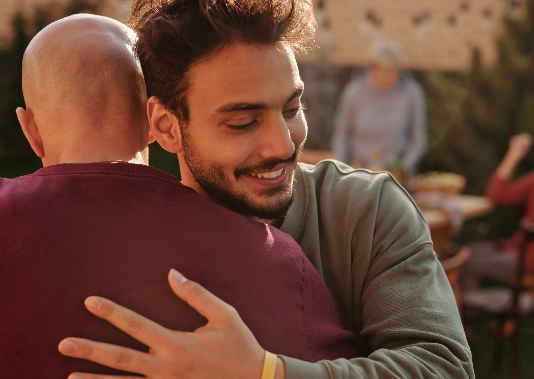Why Spanish Men Kiss Male Friends While American Men Can’t Even Hug 2 Spanish Men Kiss Male Friends
